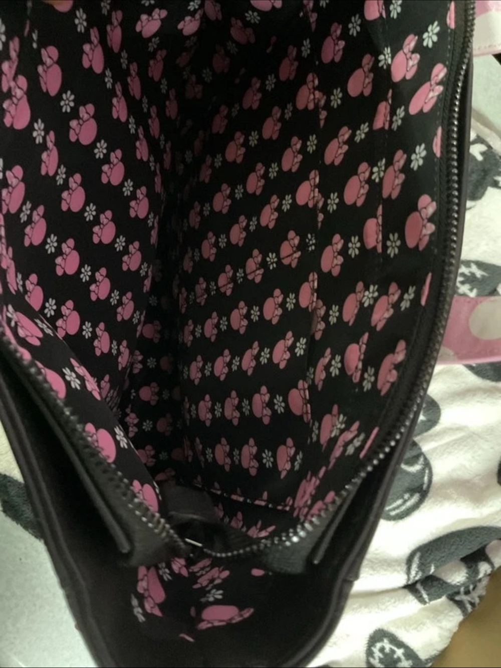 Disney Black Tote Bag with Pink Minnie Mouse Bow Accents - Picture 7 of 8